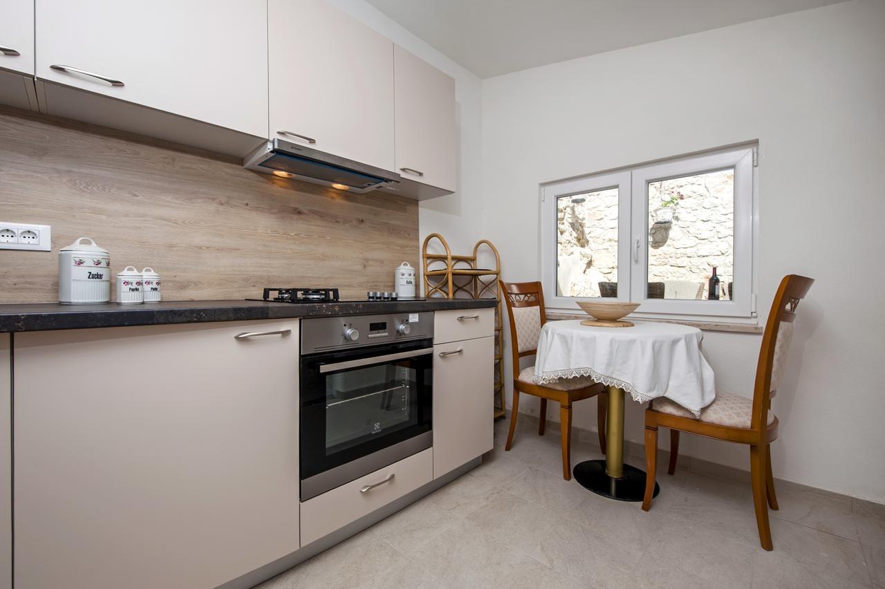 La Svalba Rooms & Studios Rovinj Exterior photo