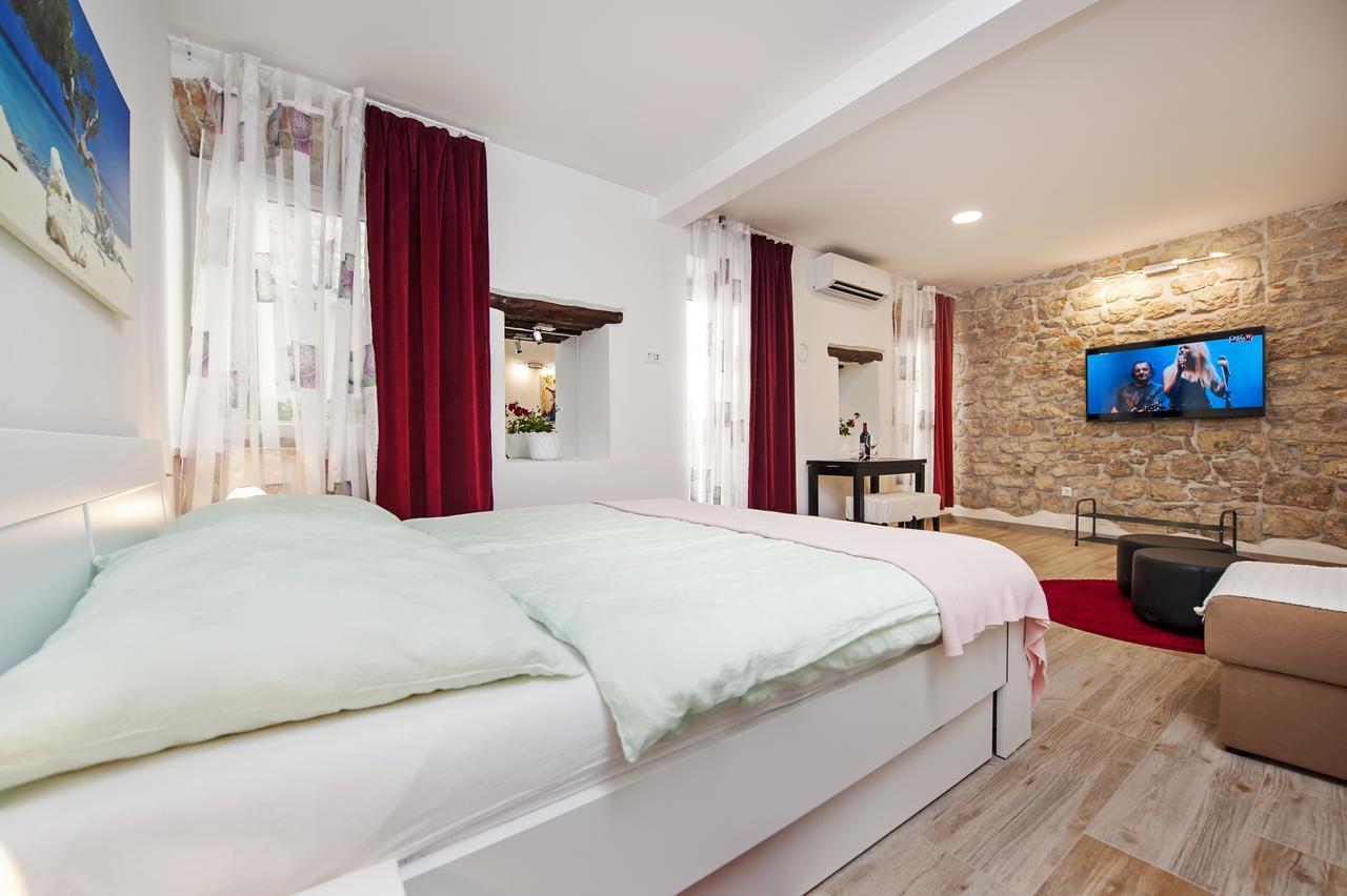 La Svalba Rooms & Studios Rovinj Exterior photo