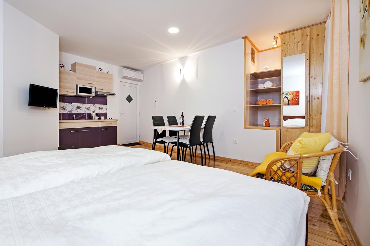 La Svalba Rooms & Studios Rovinj Exterior photo