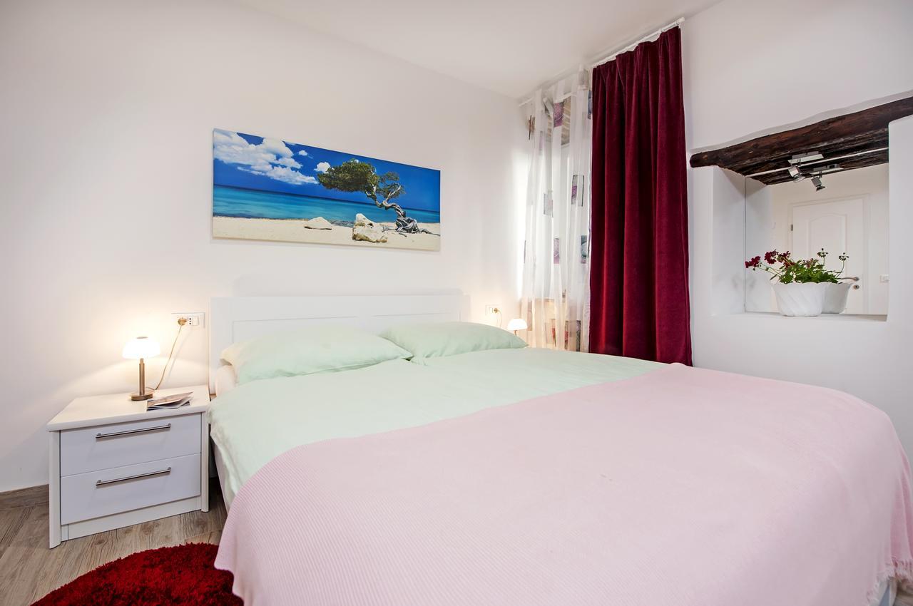 La Svalba Rooms & Studios Rovinj Exterior photo