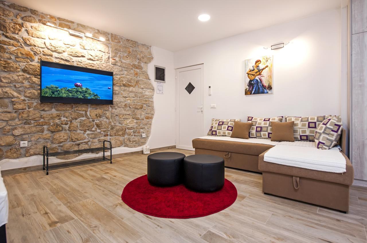 La Svalba Rooms & Studios Rovinj Exterior photo
